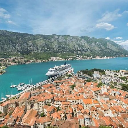 Alisa Sea View Apartment Prcanj Kotor Luaran gambar