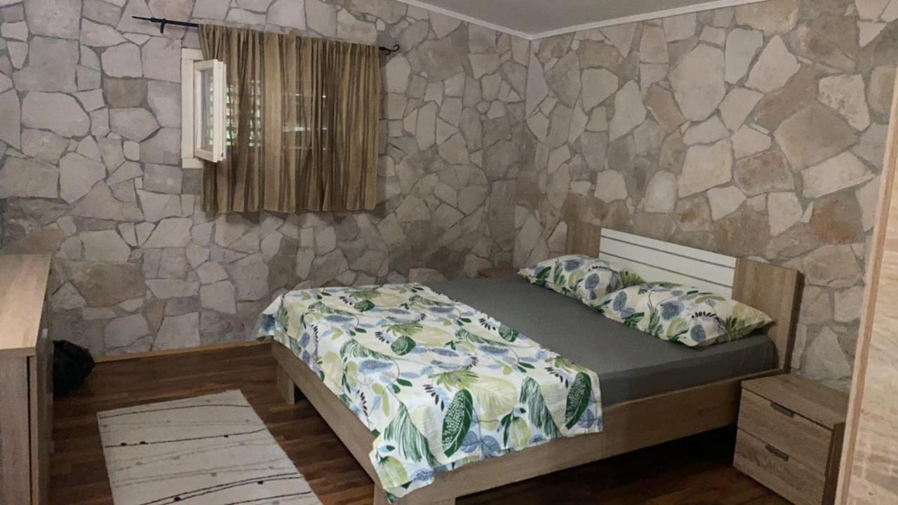Alisa Sea View Apartment Prcanj Kotor Luaran gambar