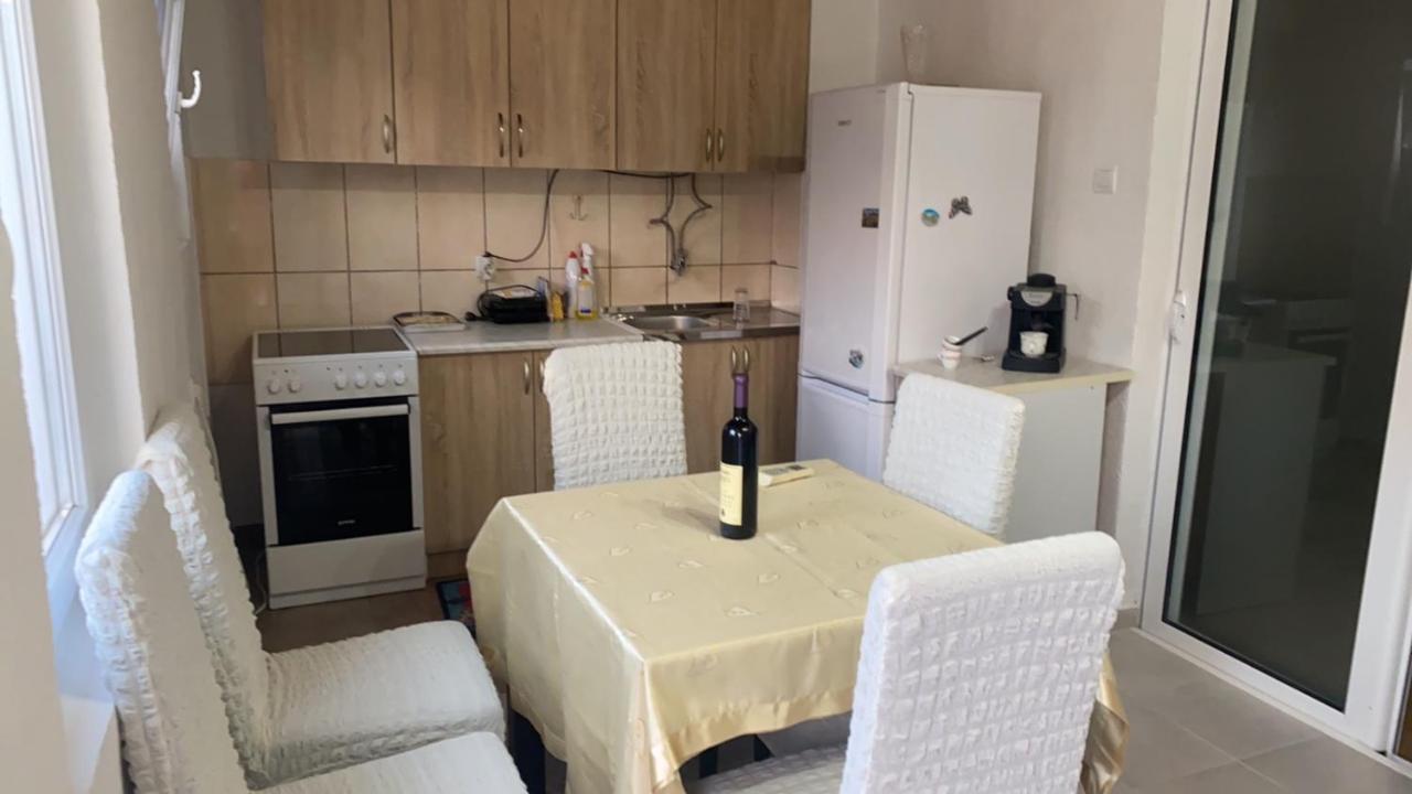 Alisa Sea View Apartment Prcanj Kotor Luaran gambar