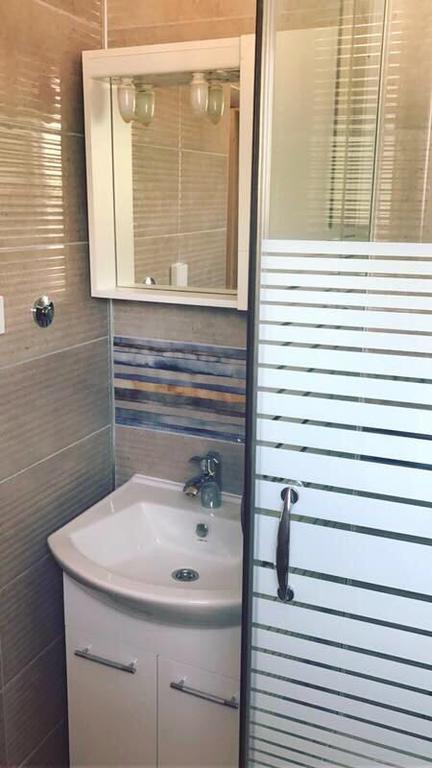 Alisa Sea View Apartment Prcanj Kotor Luaran gambar