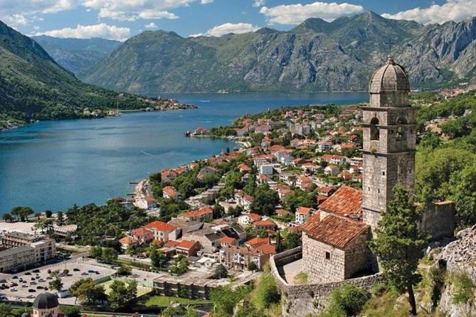 Alisa Sea View Apartment Prcanj Kotor Luaran gambar